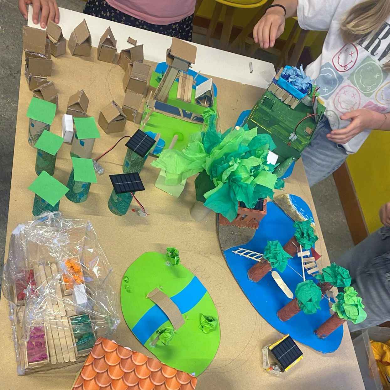 Scholieren aan de slag met natuurplannen.