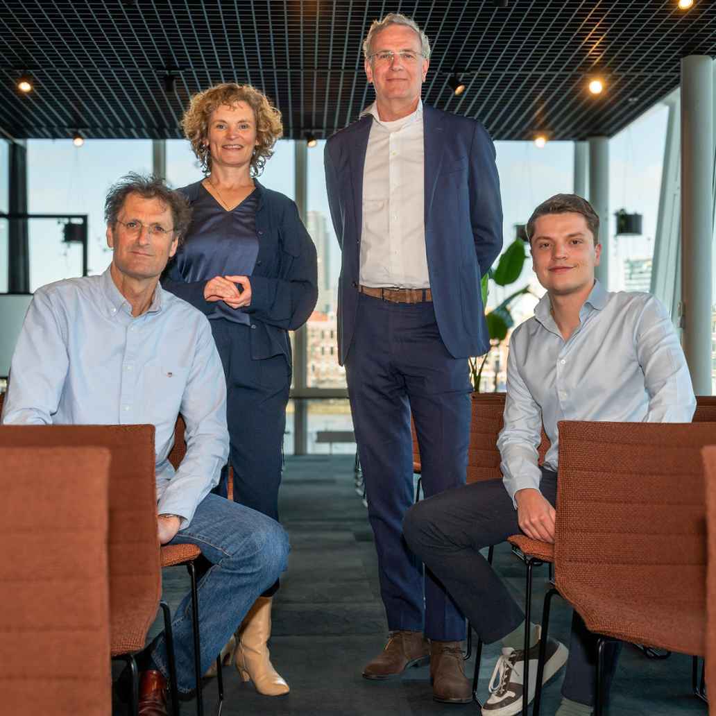 Titus Bekkering, Eva Gouwens, Volkert Engelsman en Noa Widdershoven.